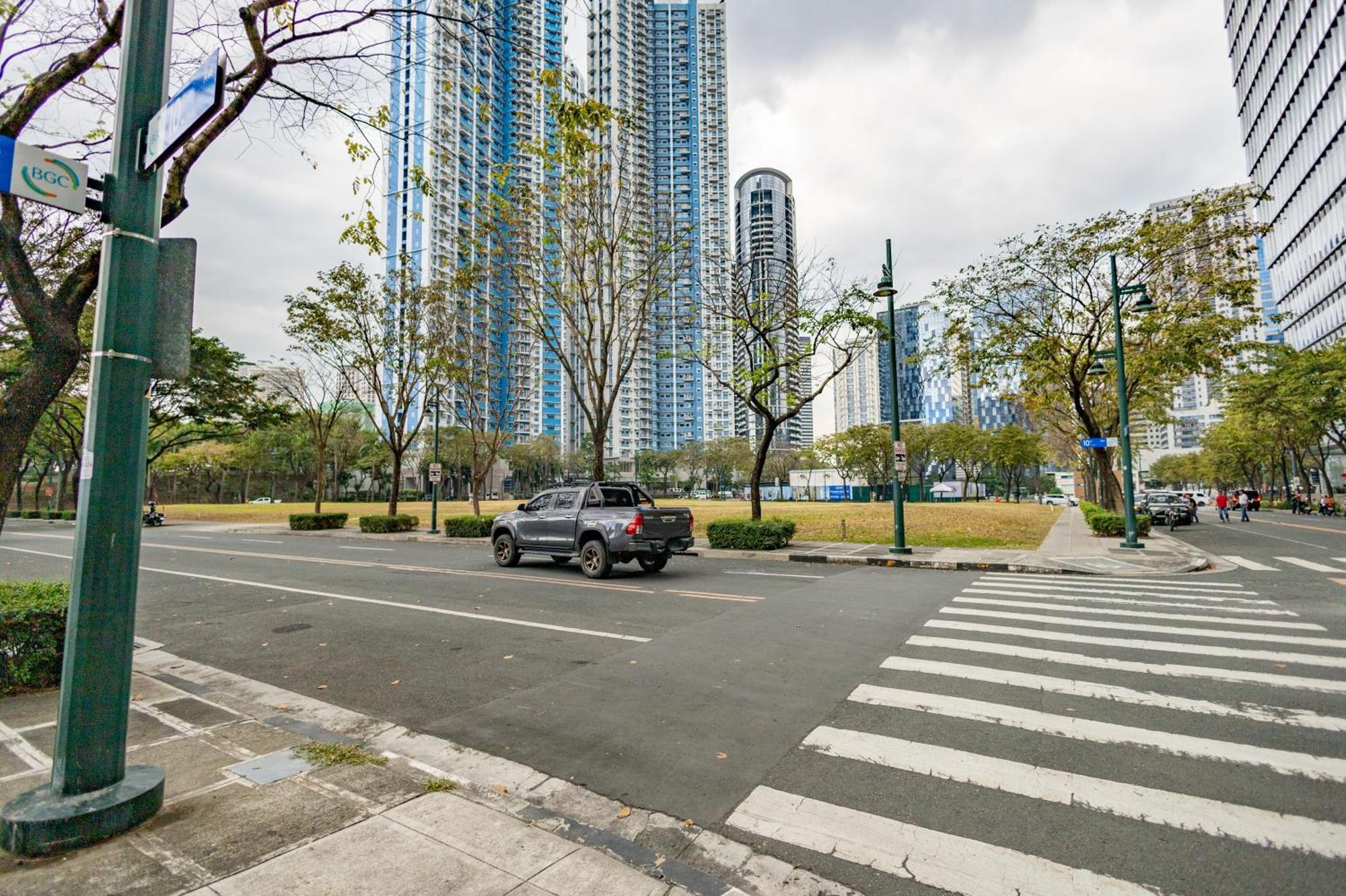 New 2Br Of 86Sqm With Parking & Netflix In Bgc Apartment มะนิลา ภายนอก รูปภาพ